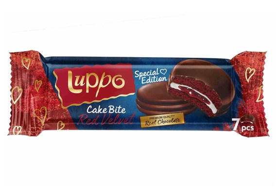 LUPPO CAKE RED VELVET MILK 182g jemné pečivo plnené penovým želé s jahodovou náplňou celomáčané v mliečnej čokoláde